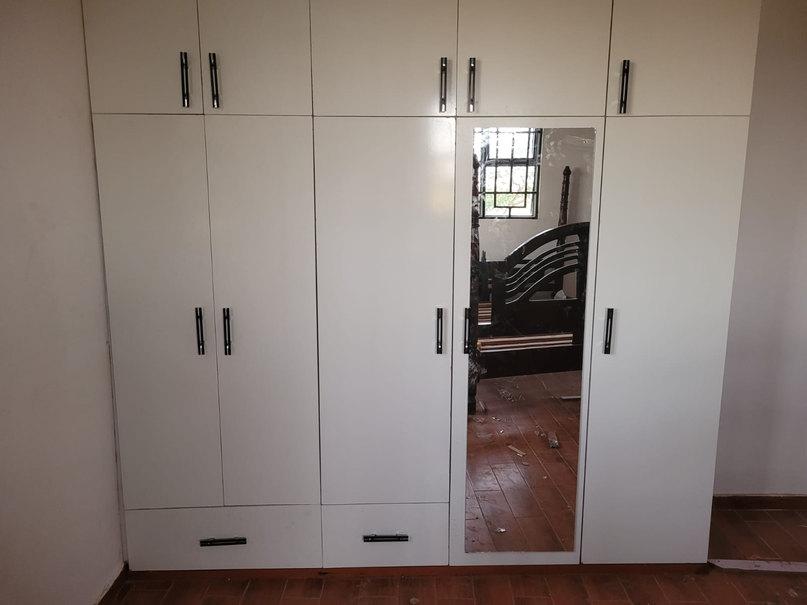 Electrician, Fitting 